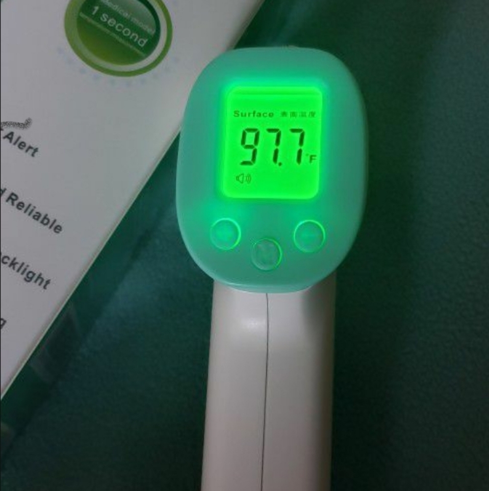 Thermometer + masks